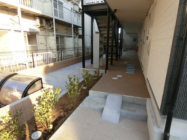 19/23 エントランス