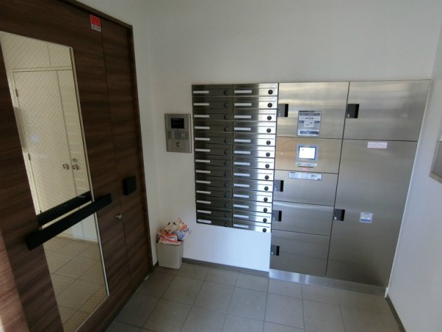 20/20 エントランス