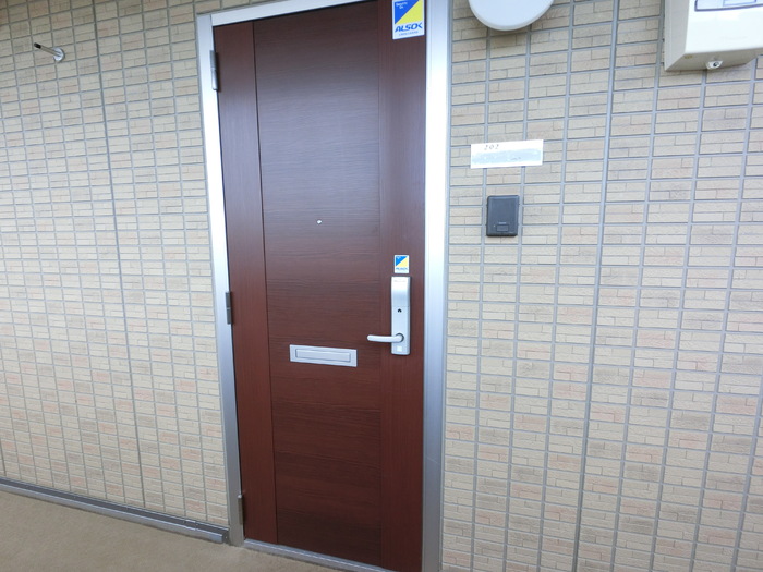 19/23 エントランス