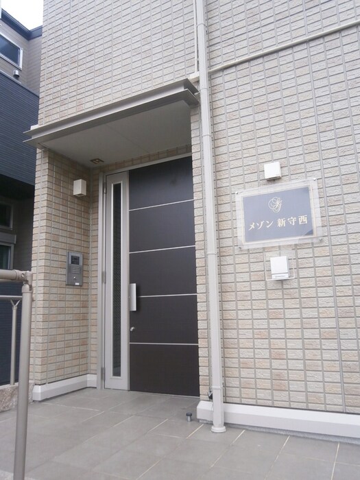 18/18 エントランス