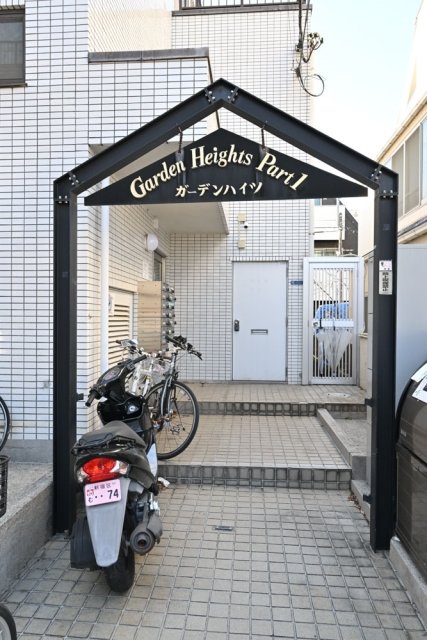 13/14 エントランス