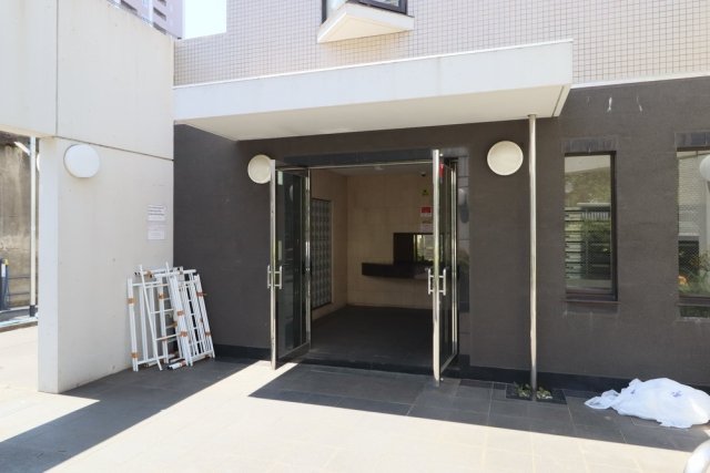 15/26 エントランス