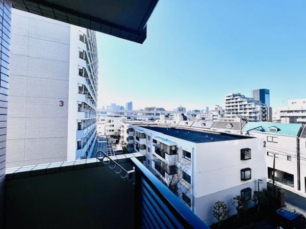 21/30 バルコニー