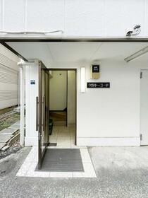 16/16 エントランス