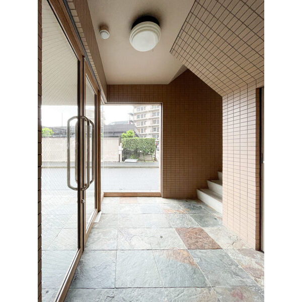 4/4 エントランス