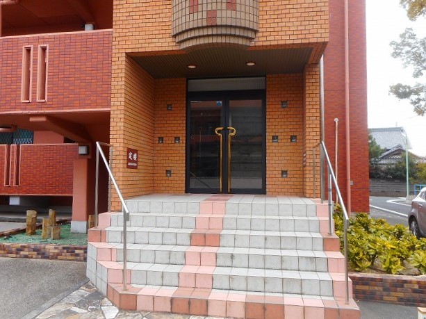 13/22 エントランス