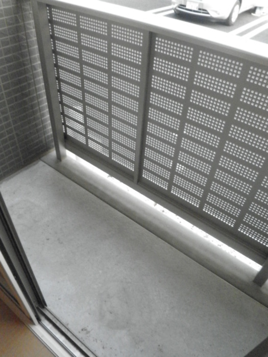 13/19 バルコニー