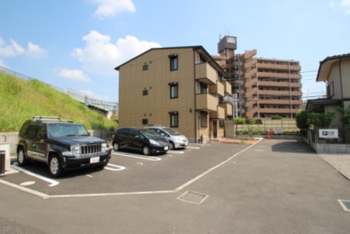 17/17 駐車場