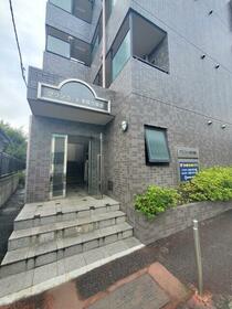 2/2 エントランス