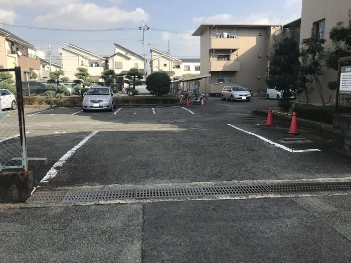 16/27 駐車場