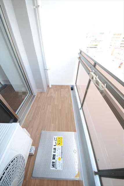 16/27 バルコニー