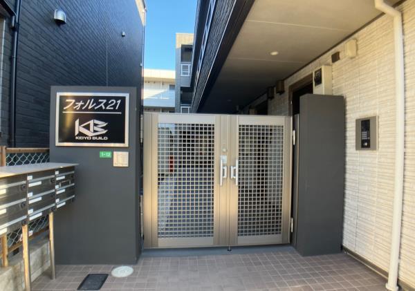 28/29 エントランス