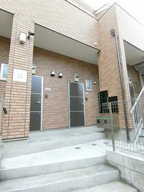 16/16 エントランス