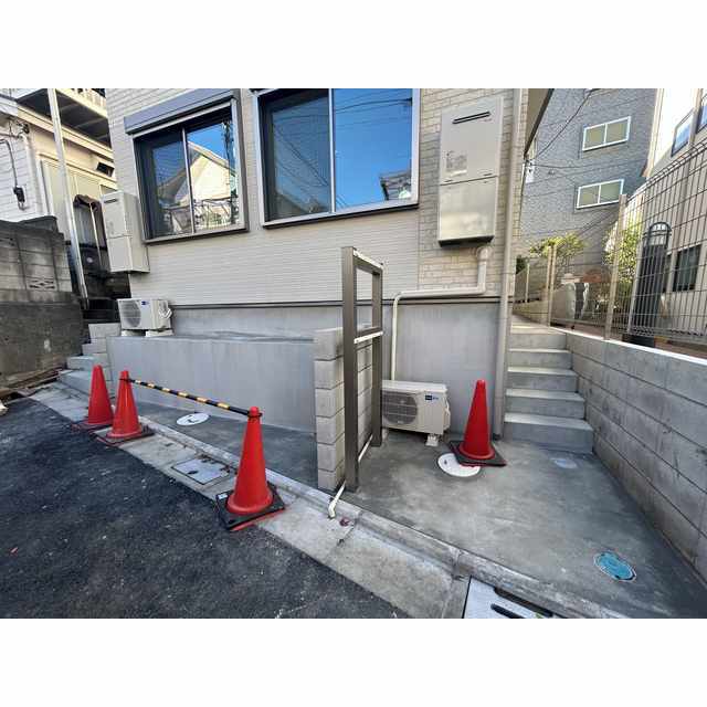 14/22 エントランス