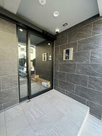 14/14 エントランス