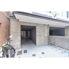 2/3 エントランス