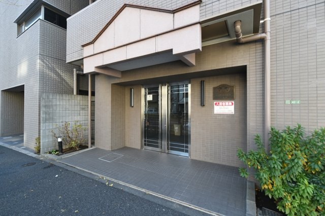 21/23 エントランス