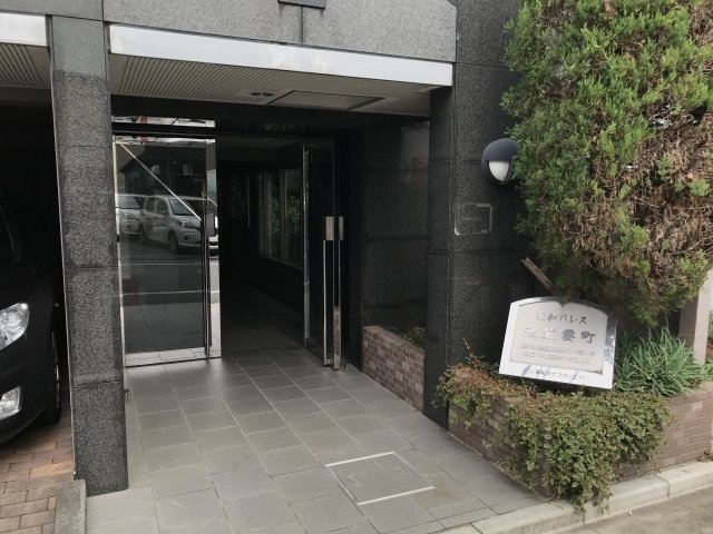 2/5 エントランス