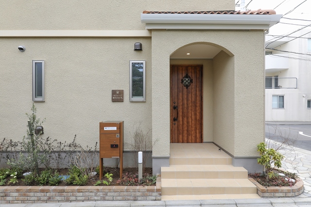 2/2 エントランス