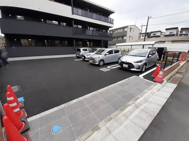14/20 駐車場