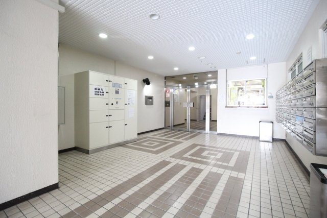 14/15 エントランス