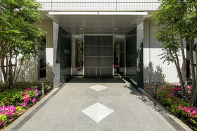 5/8 エントランス