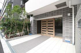 16/22 エントランス