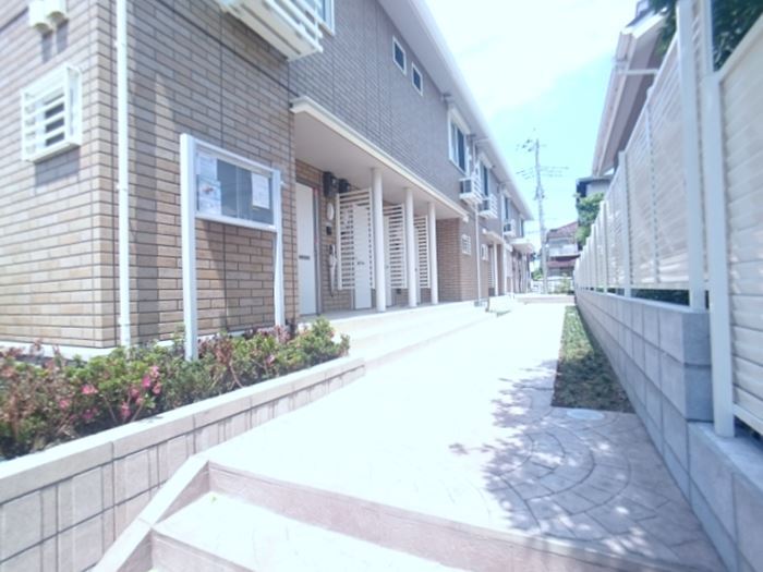 19/20 エントランス