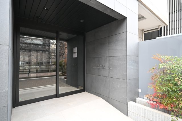 2/5 エントランス