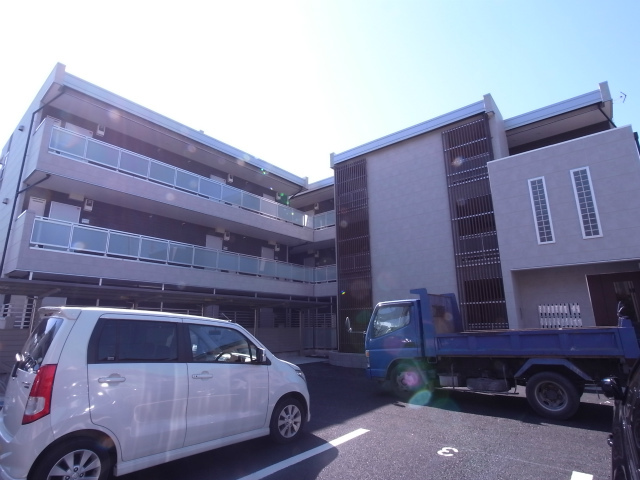 17/22 エントランス