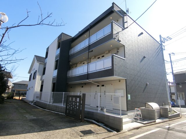 17/17 エントランス