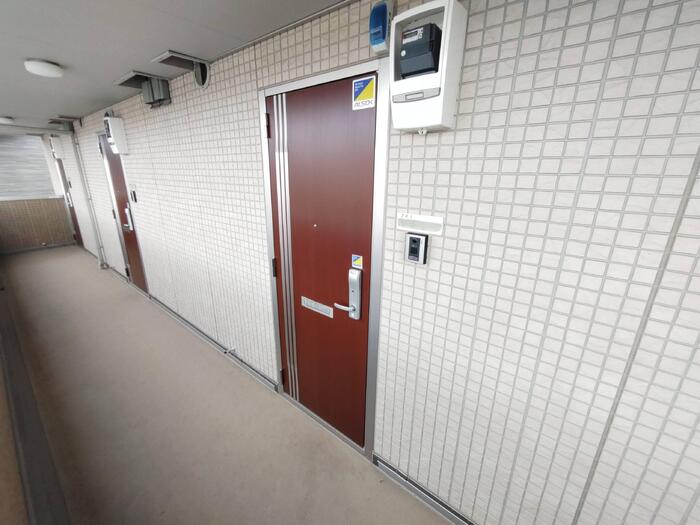 18/29 エントランス