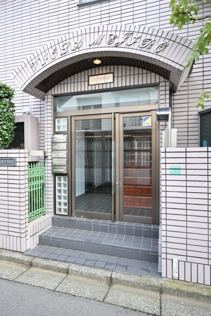 24/26 エントランス