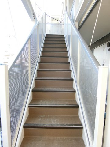 19/19 エントランス