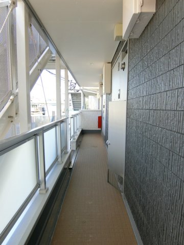 18/19 エントランス