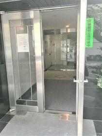 5/5 エントランス