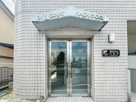 16/16 エントランス