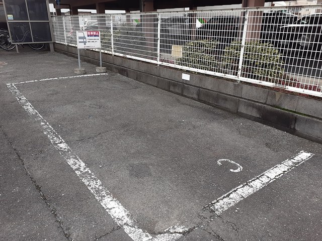 2/8 駐車場