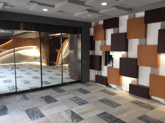 22/30 エントランス