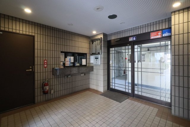 3/4 エントランス