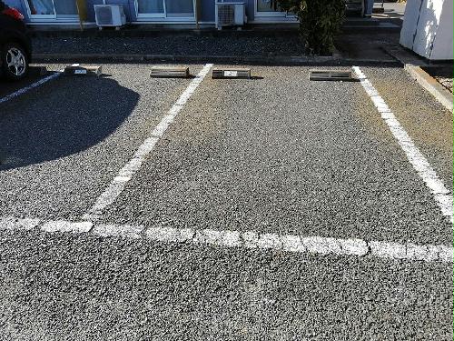 14/14 駐車場