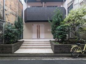 15/15 エントランス