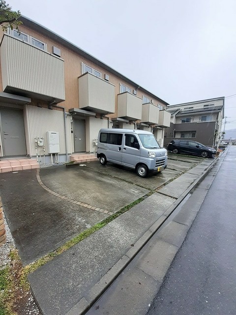 14/20 駐車場