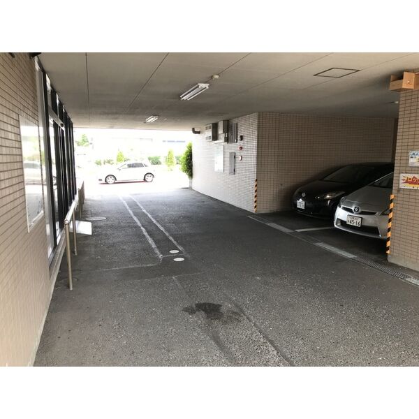19/20 駐車場