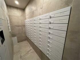 16/16 エントランス