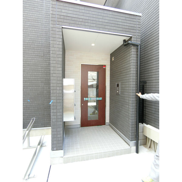 17/17 エントランス