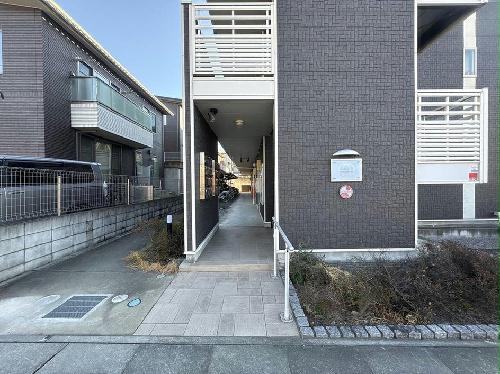 14/20 エントランス