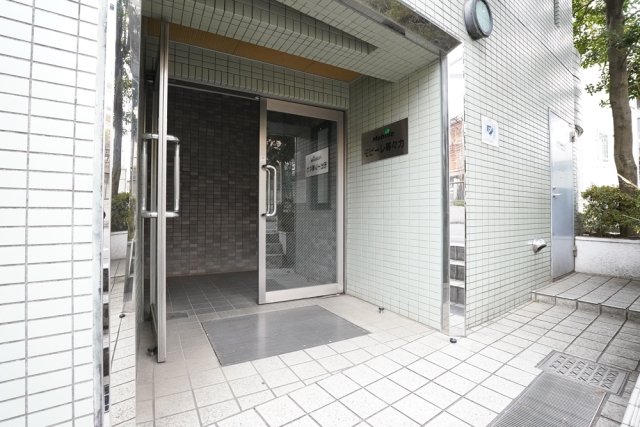 15/19 エントランス