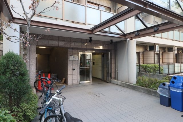 14/22 エントランス