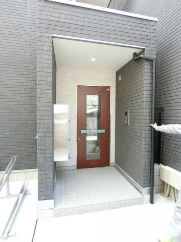 18/19 エントランス